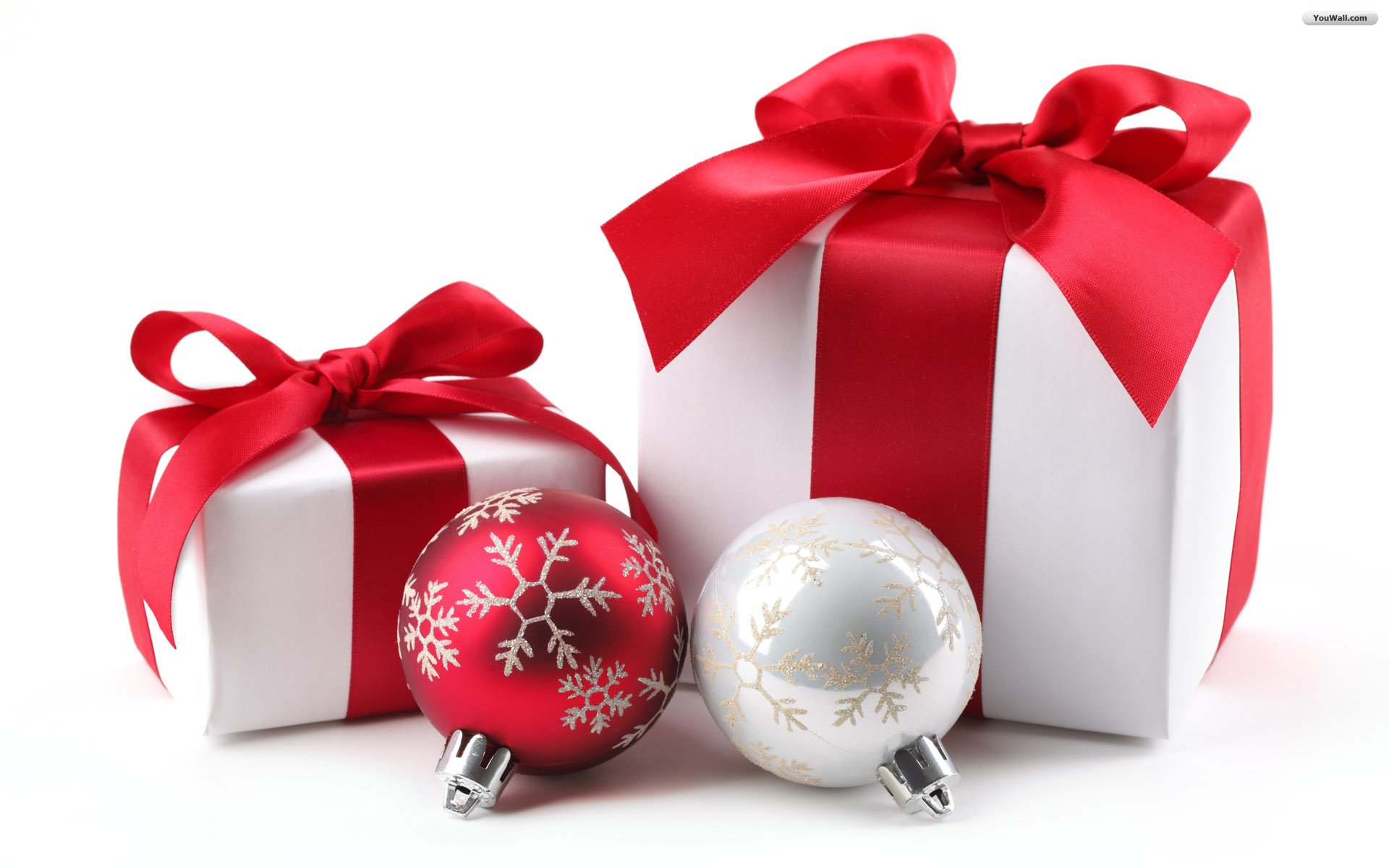 Guides and Tips for Purchasing Christmas Gifts  CloneDVD Blog